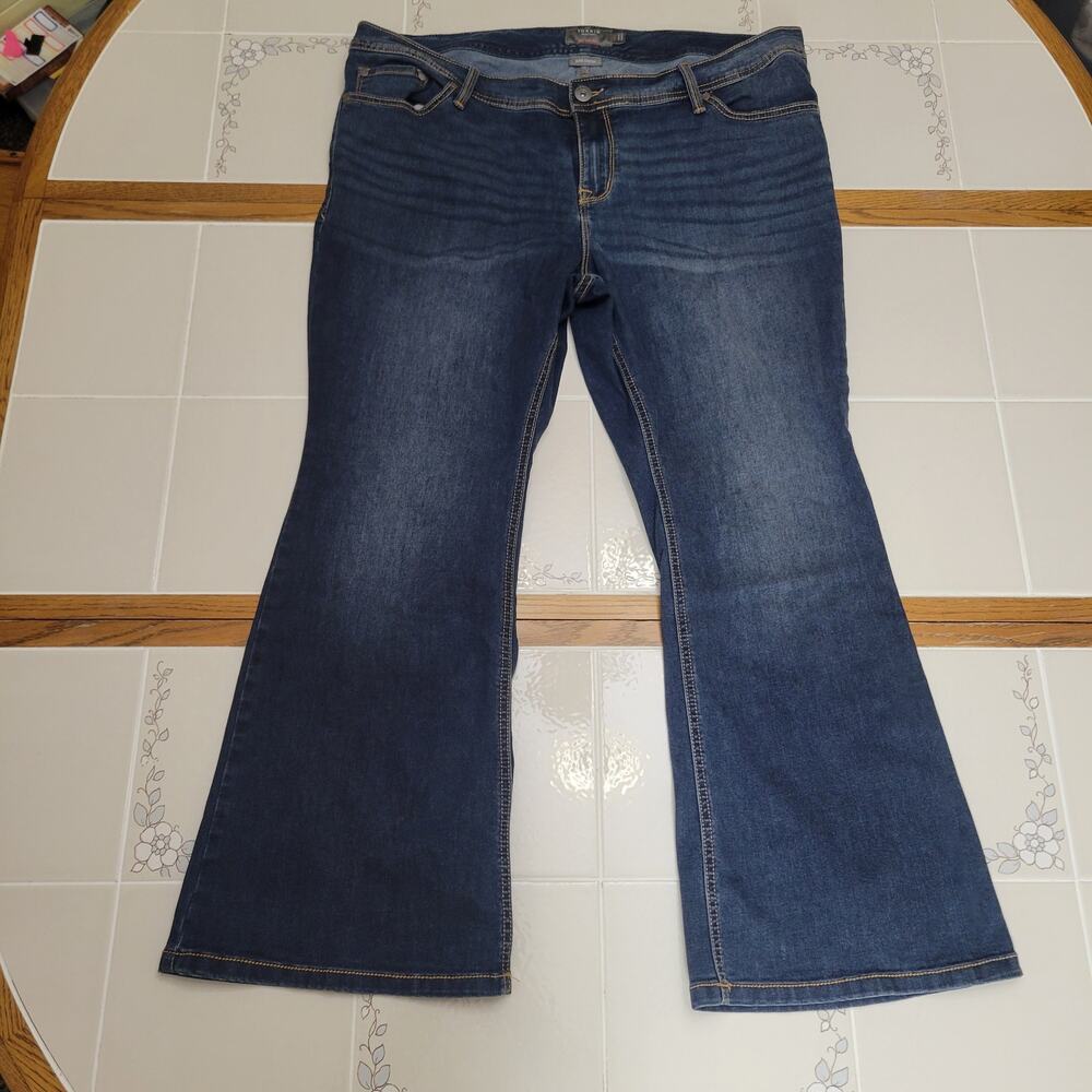 Torrid Womens Luxe Slim Boot Blue Jeans Size 18S 40W 40x28 Mid Rise